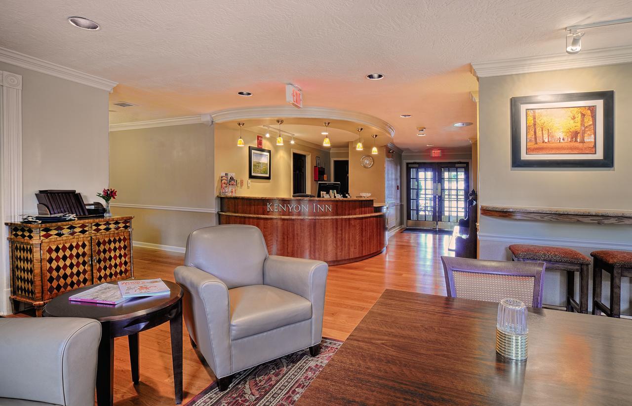 Kenyon Inn & Restaurant Gambier Extérieur photo
